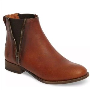 Frye Zip Chelsea Ankle Boots- cognac 8.5